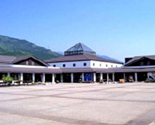 道の駅「湯の香　しおばら」